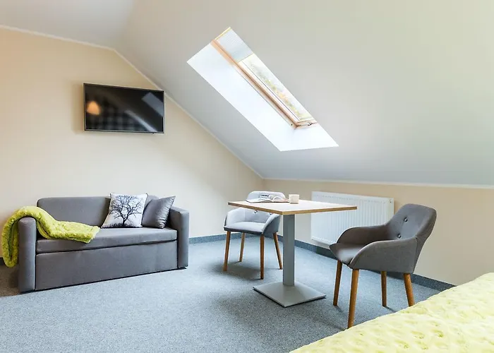 Sloneczny Zakatek Проживание в семье Щитна